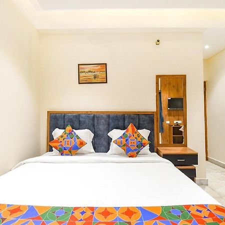Fabhotel Prime The Golden Plaza - Nr Tarapith Temple Eksteriør bilde