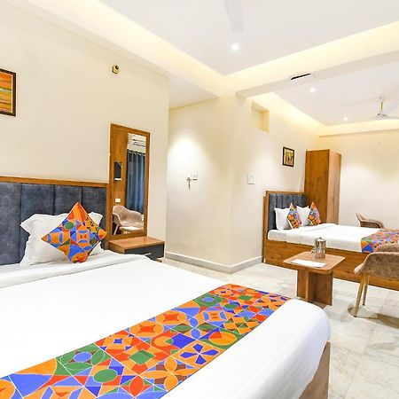 Fabhotel Prime The Golden Plaza - Nr Tarapith Temple Eksteriør bilde
