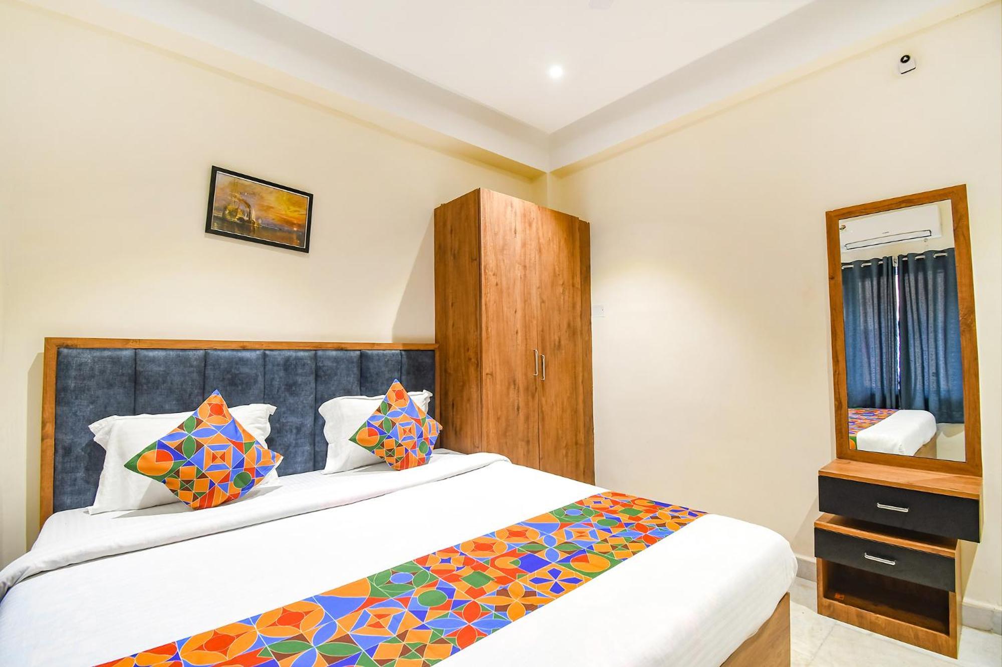 Fabhotel Prime The Golden Plaza - Nr Tarapith Temple Eksteriør bilde