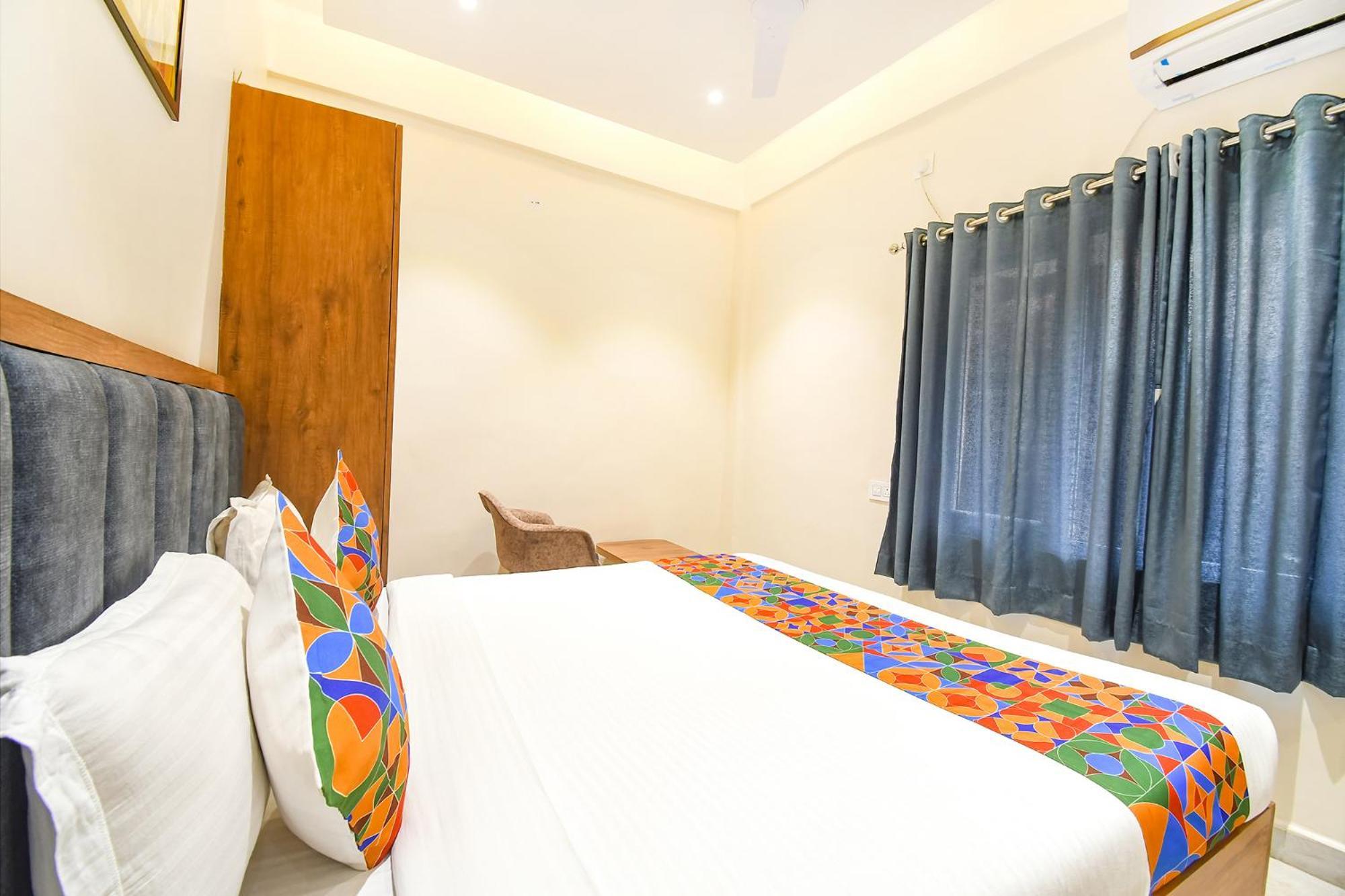 Fabhotel Prime The Golden Plaza - Nr Tarapith Temple Eksteriør bilde