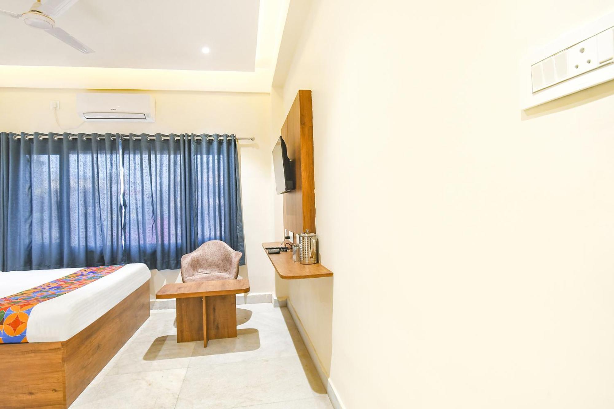 Fabhotel Prime The Golden Plaza - Nr Tarapith Temple Eksteriør bilde
