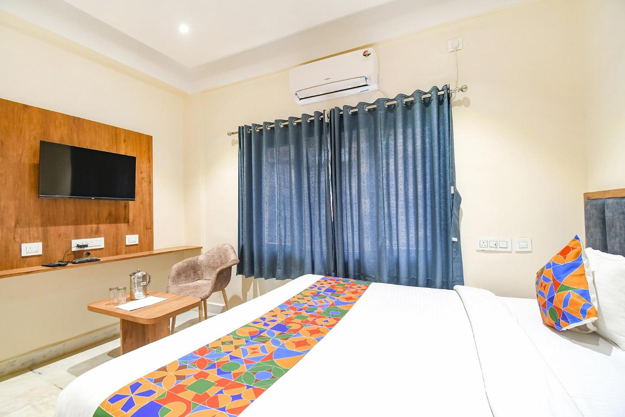 Fabhotel Prime The Golden Plaza - Nr Tarapith Temple Eksteriør bilde