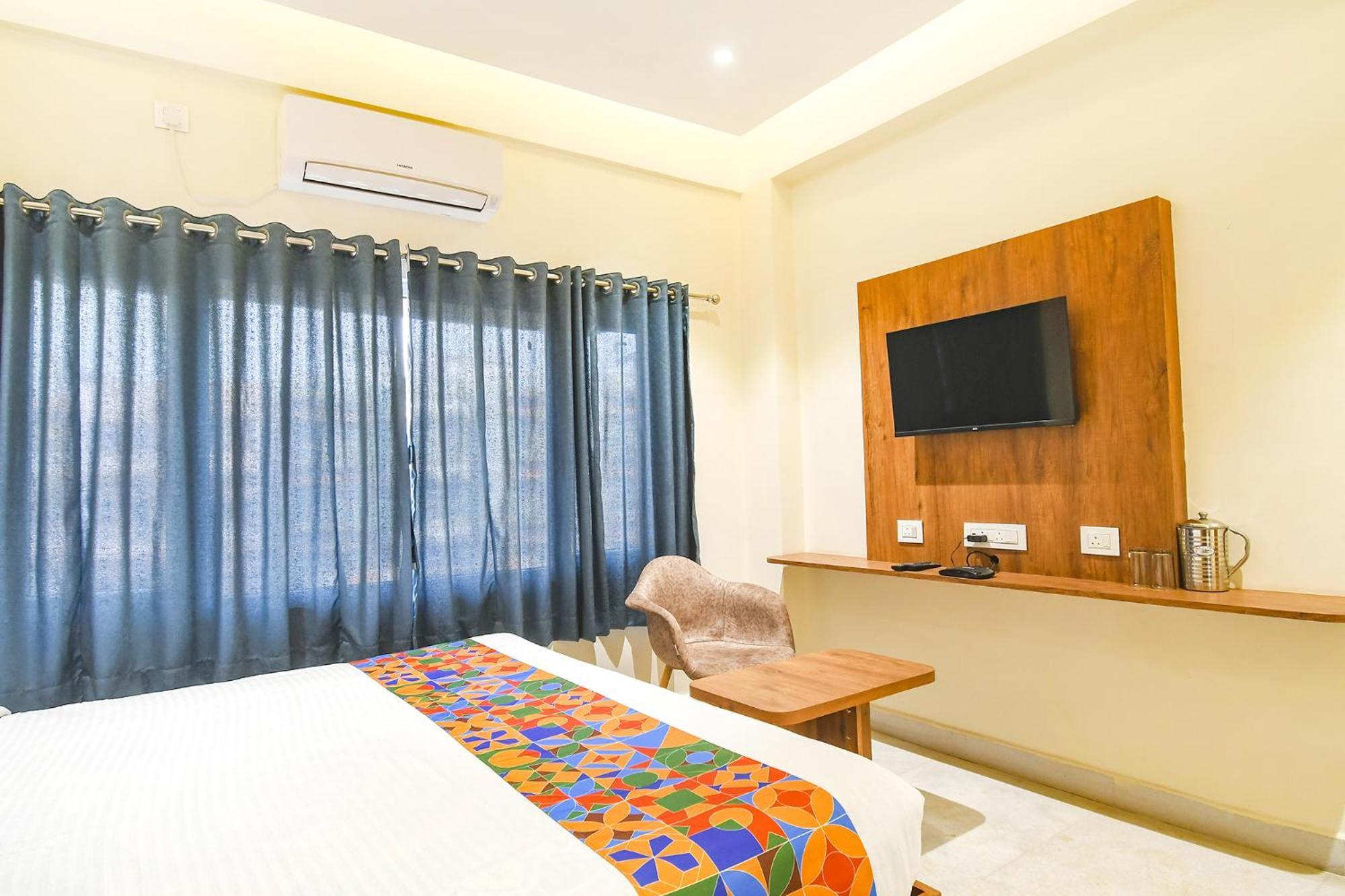 Fabhotel Prime The Golden Plaza - Nr Tarapith Temple Eksteriør bilde